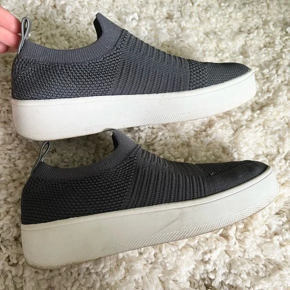 STEVE MADDEN Gray Beale Slip On Sneakers - Picture 4 of 8
